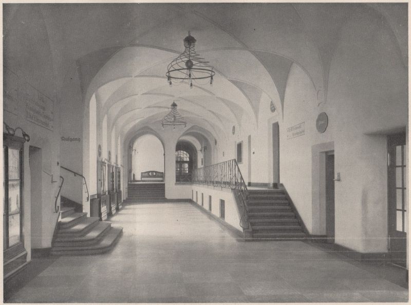 Datei:PP Eingangshalle.jpg